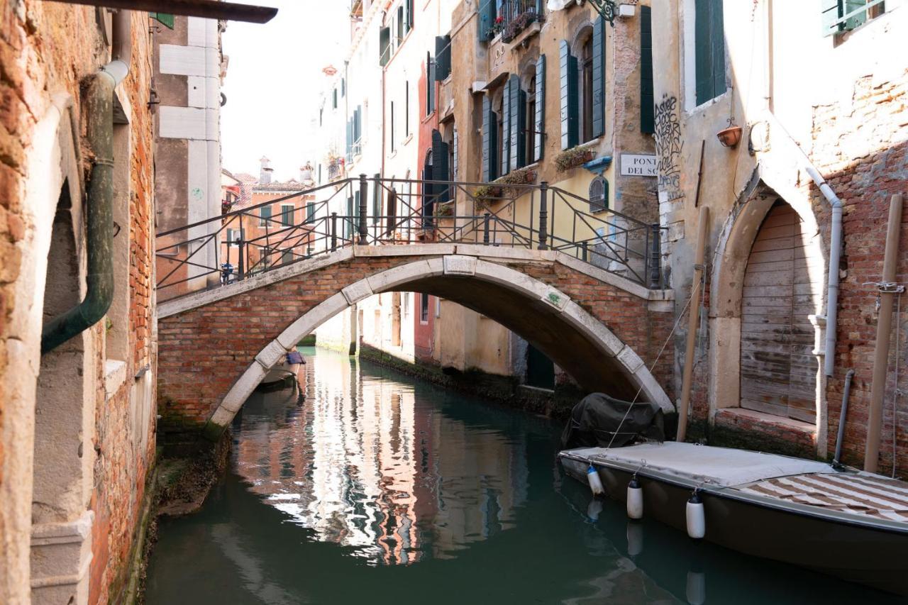 Casa Al Ponte Scudi - 4 Windows On The Canal Venezia Eksteriør bilde