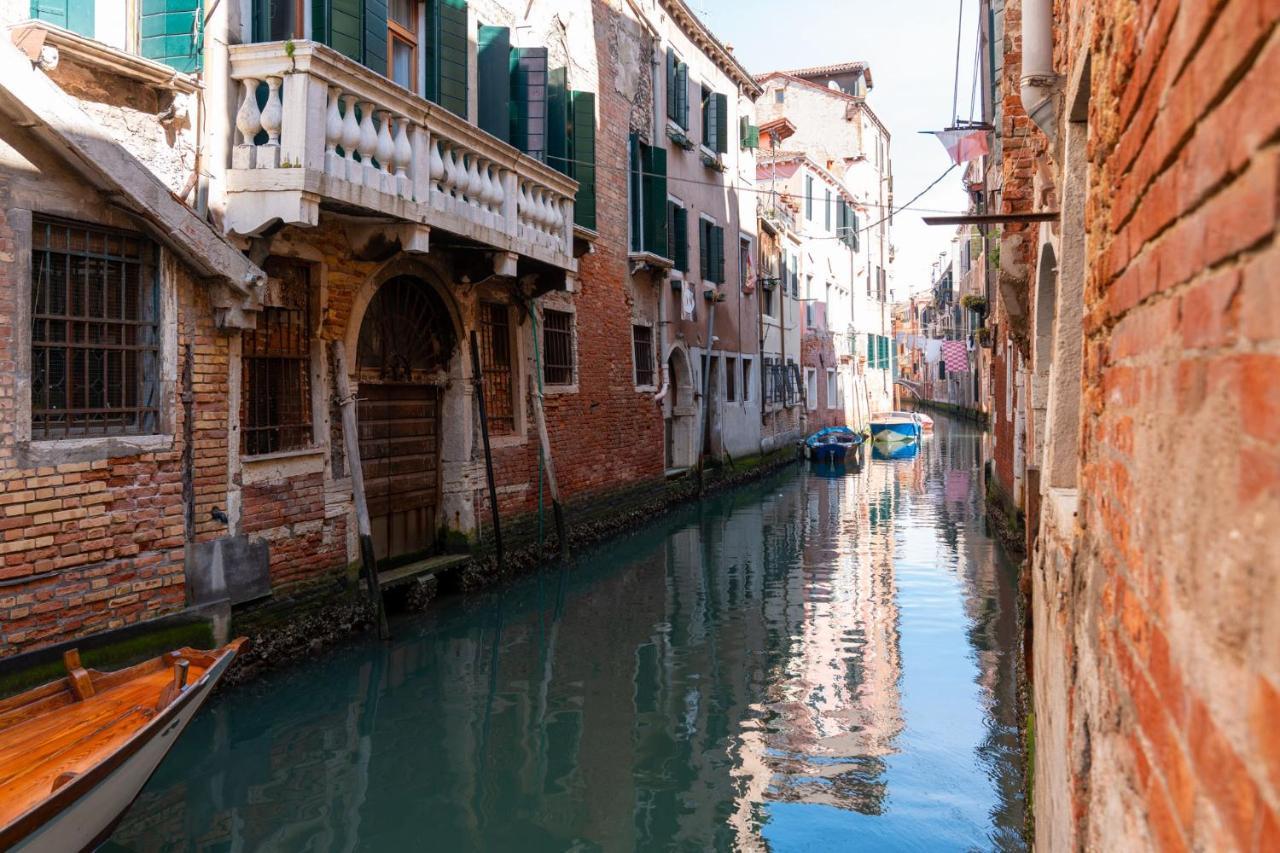 Casa Al Ponte Scudi - 4 Windows On The Canal Venezia Eksteriør bilde